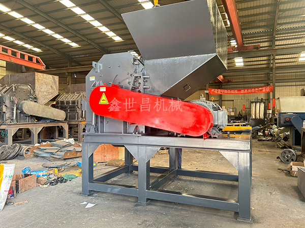 1300型破碎機發往湖北黃石